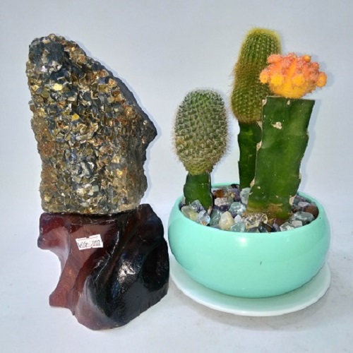 Đá Phong thuỷ vàng găm