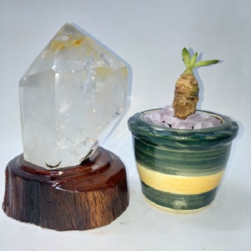 Đá phong thủy thạch anh trắng