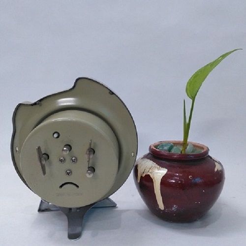 Đồng hồ để bàn báo thức cơ cót DH001