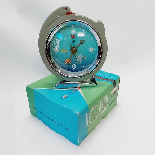 Đồng hồ để bàn báo thức cơ cót DH001