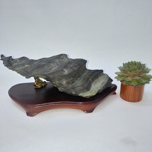 Đá cảnh tự nhiên Suiseki SK005