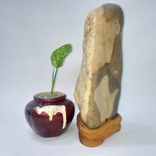 Đá cảnh tự nhiên Suiseki SK013