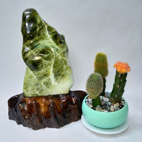 Đá Serpentine phong thủy dáng núi