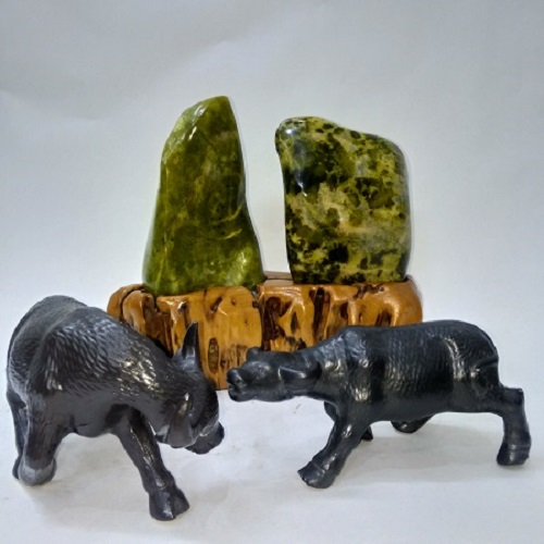 Đá phong thủy Serpentine xanh