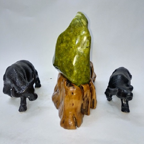 Đá phong thủy Serpentine xanh