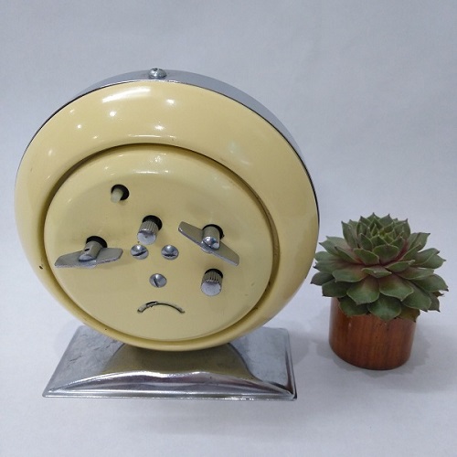 Đồng hồ để bàn báo thức cơ cót DH008