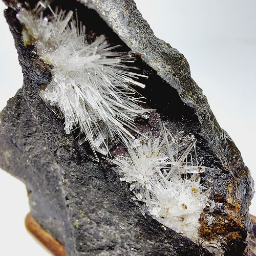 Hoa ưu đàm phong thủy đá Aragonit HD007